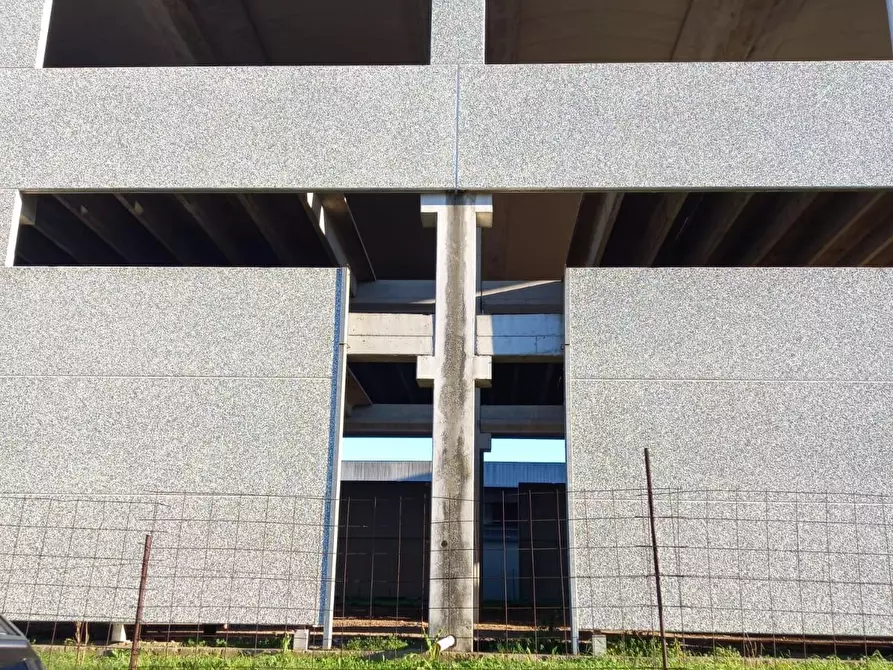 Immagine 9 di Attività artigianale in vendita  a San Miniato