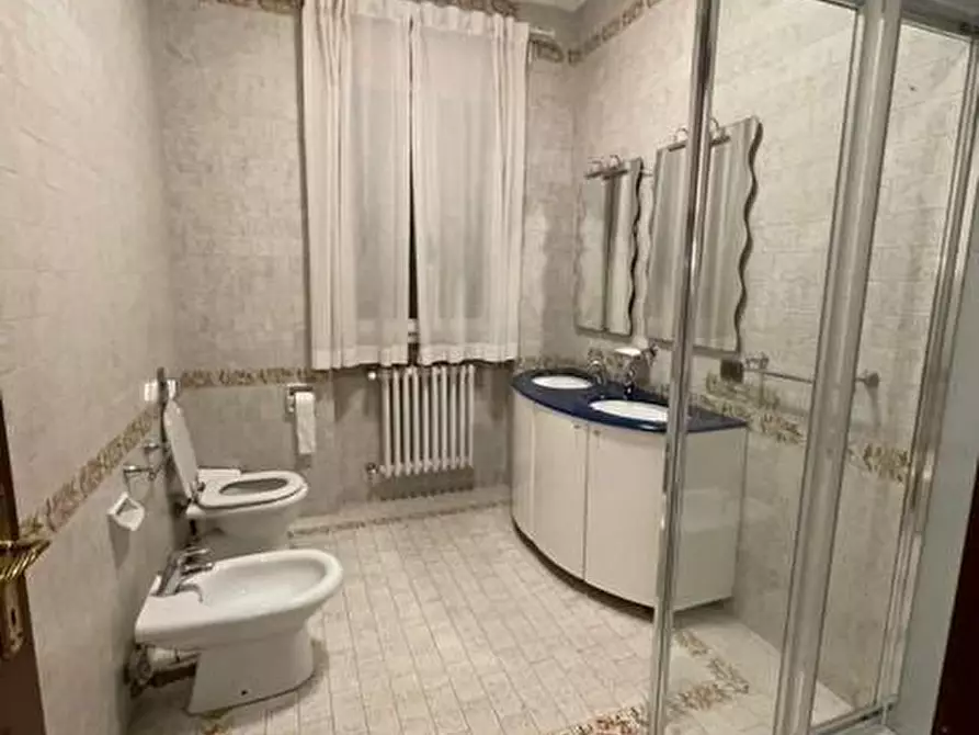 Immagine 31 di Villa in affitto  a Forte Dei Marmi