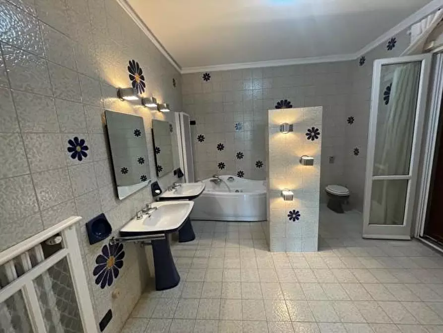 Immagine 28 di Villa in affitto  a Forte Dei Marmi