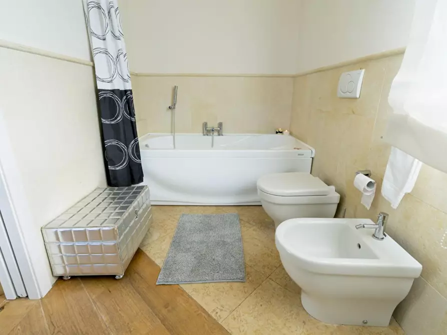 Immagine 33 di Villa in affitto  a Forte Dei Marmi