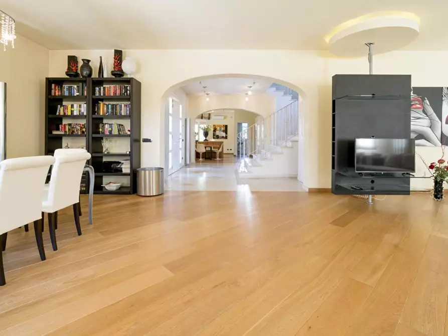 Immagine 15 di Villa in affitto  a Forte Dei Marmi