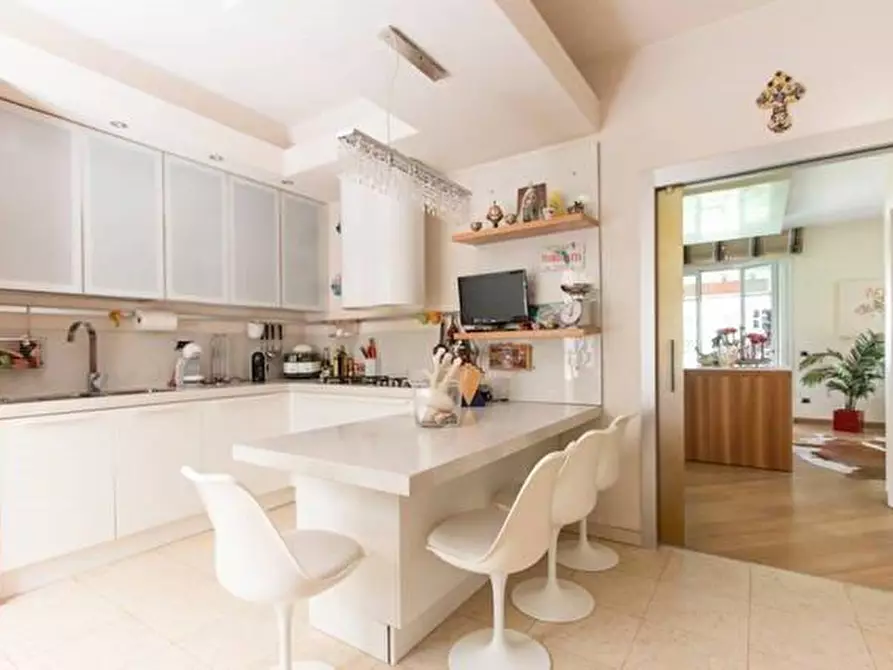 Immagine 37 di Villa in affitto  a Forte Dei Marmi