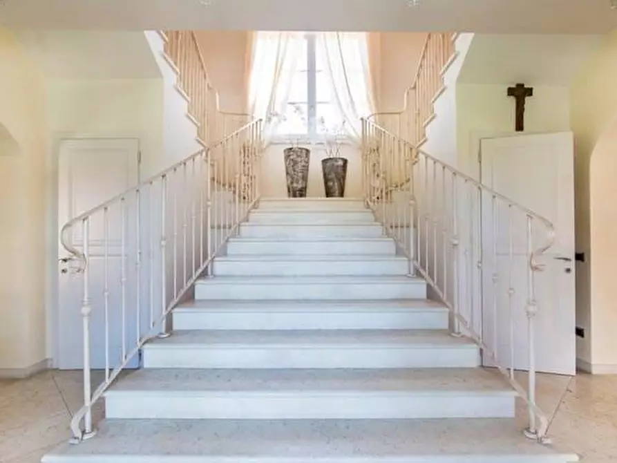 Immagine 18 di Villa in affitto  a Forte Dei Marmi