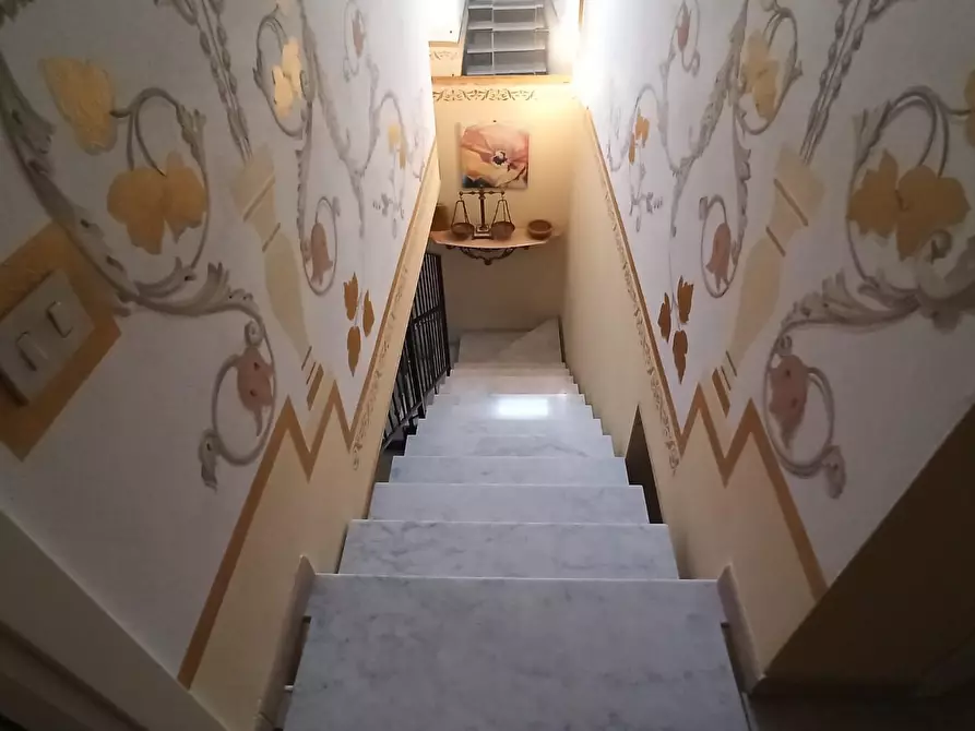 Immagine 7 di Appartamento in vendita  a Carrara