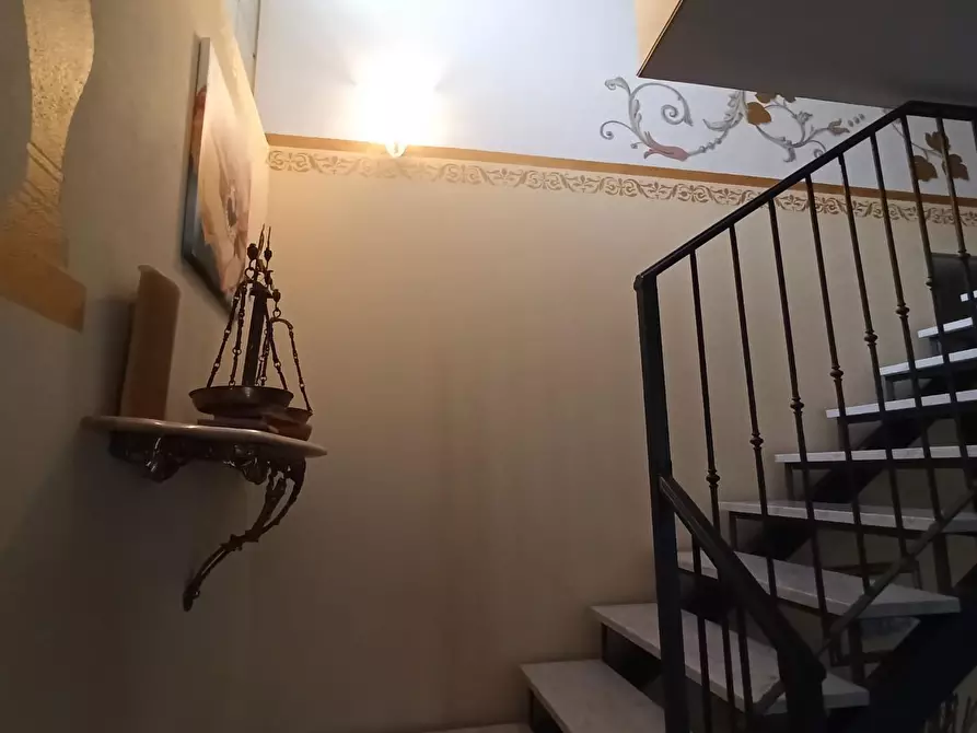 Immagine 10 di Appartamento in vendita  a Carrara