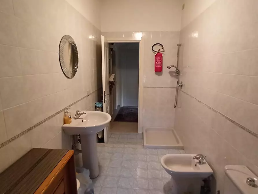 Immagine 6 di Appartamento in vendita  a Carrara