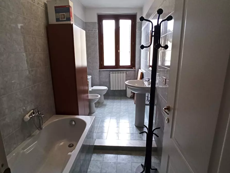 Immagine 9 di Appartamento in vendita  a Carrara