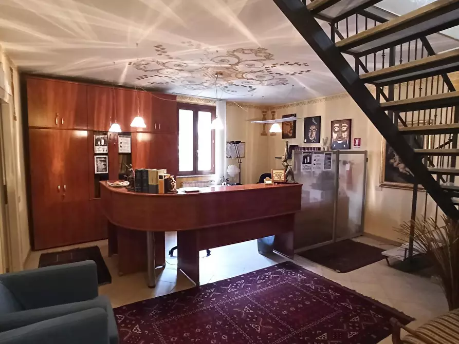 Immagine 4 di Appartamento in vendita  a Carrara