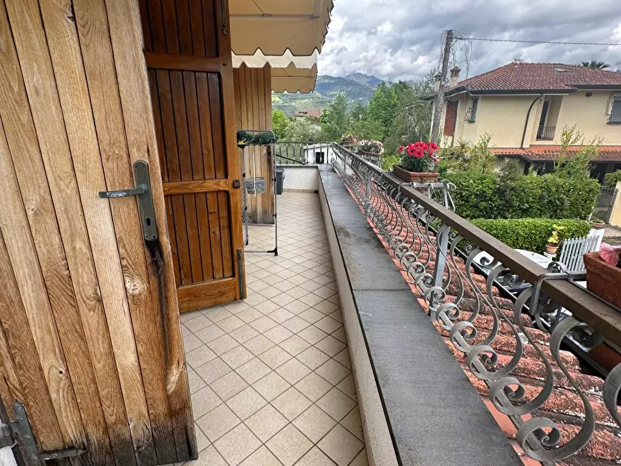 Immagine 38 di Casa indipendente in affitto  a Forte Dei Marmi