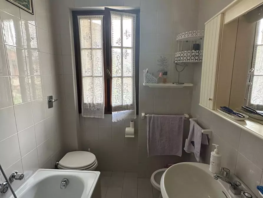 Immagine 37 di Casa indipendente in affitto  a Forte Dei Marmi