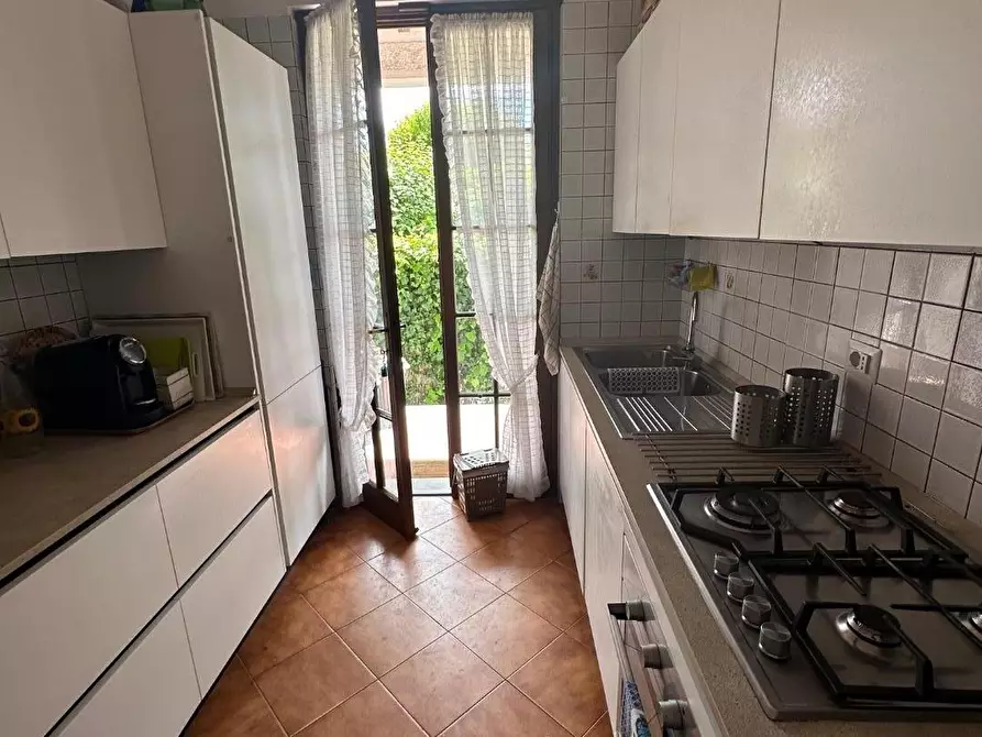 Immagine 17 di Casa indipendente in affitto  a Forte Dei Marmi