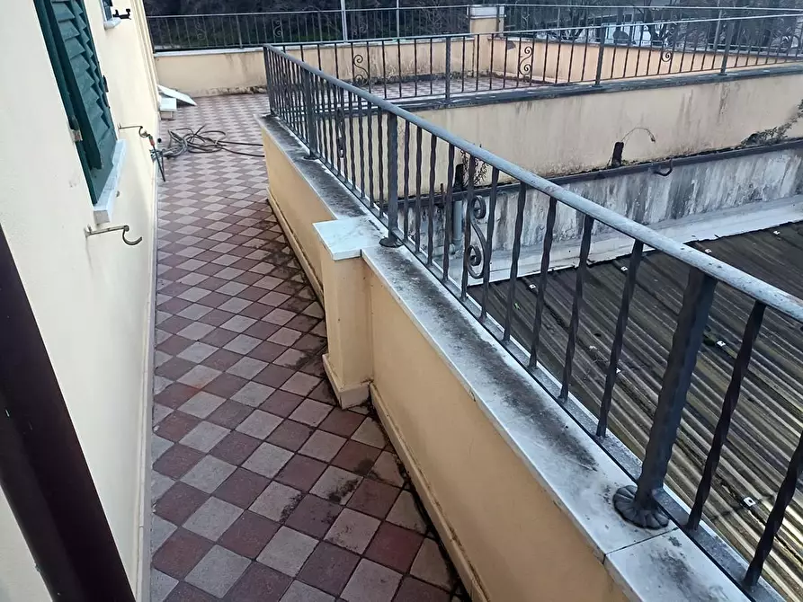 Immagine 4 di Appartamento in vendita  a Carrara