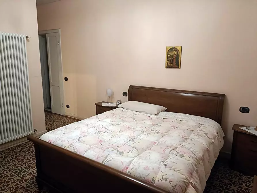 Immagine 17 di Appartamento in vendita  a Carrara