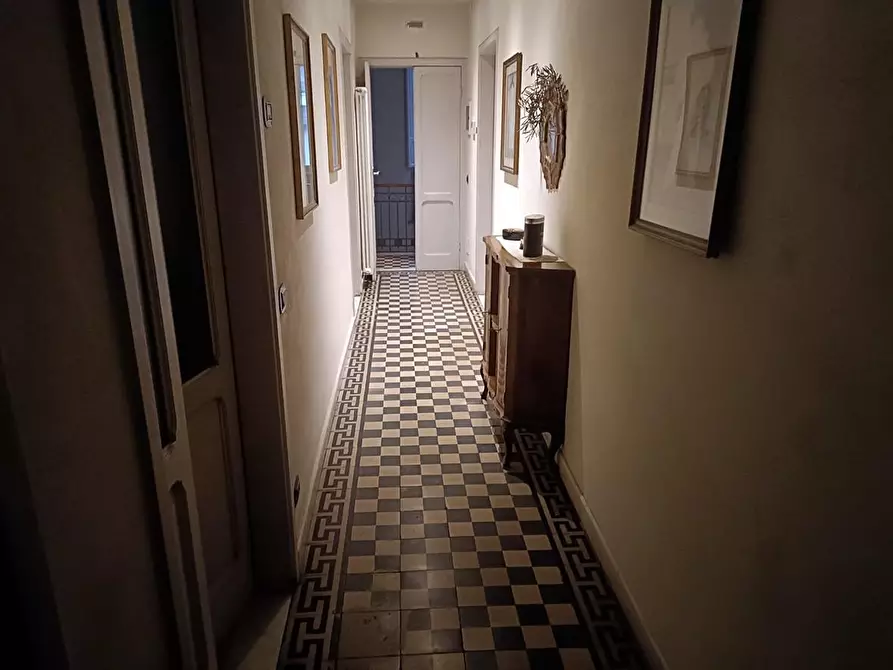 Immagine 18 di Appartamento in vendita  a Carrara