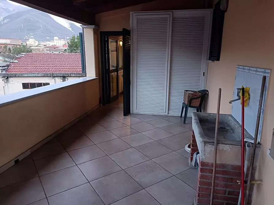 Immagine 5 di Appartamento in vendita  a Carrara