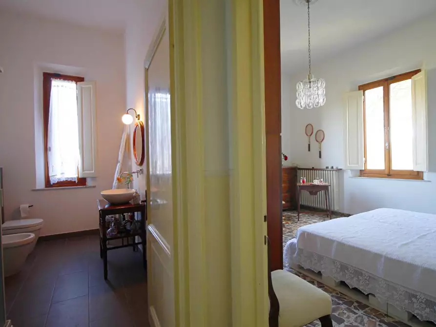 Immagine 27 di Villa in vendita  a Empoli
