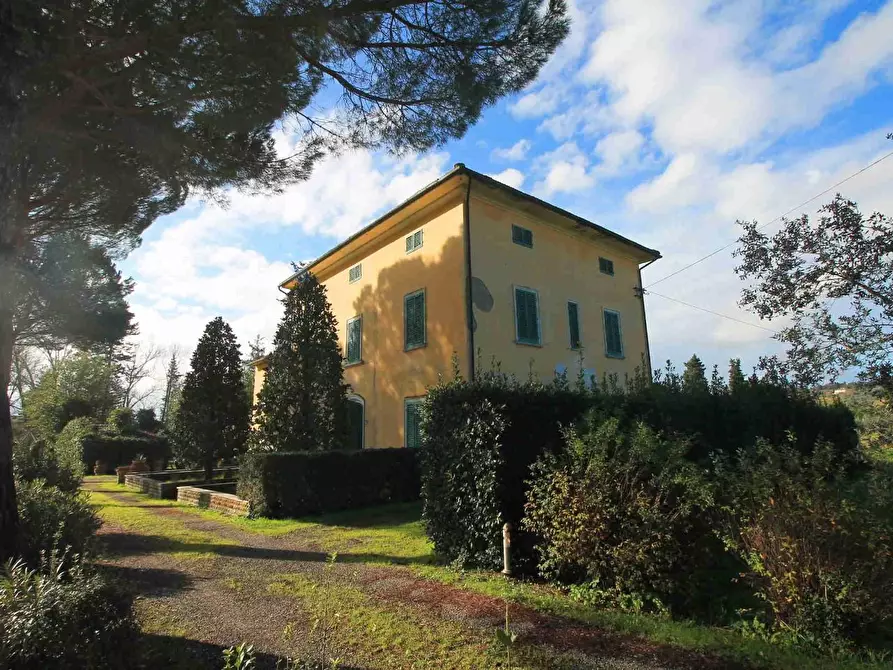 Immagine 48 di Villa in vendita  a Empoli