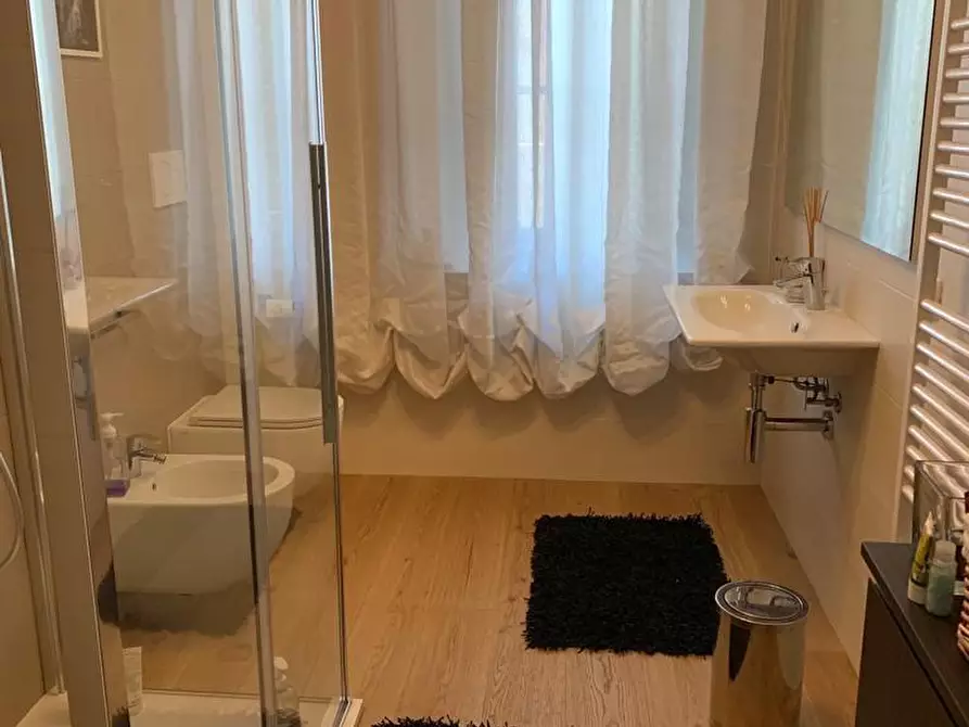 Immagine 24 di Villa in vendita  a Livorno