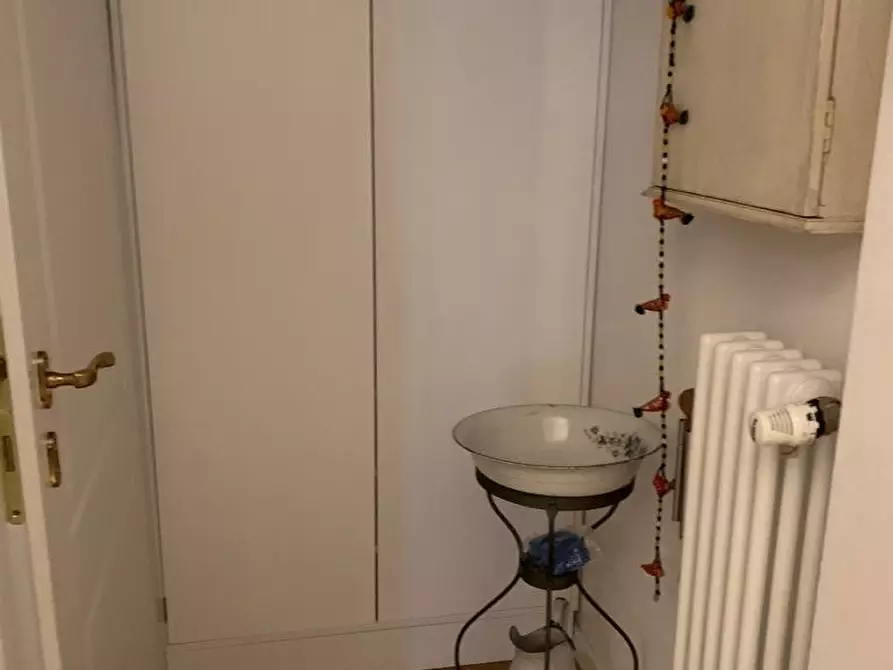 Immagine 6 di Villa in vendita  a Livorno