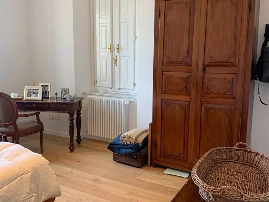 Immagine 16 di Villa in vendita  a Livorno