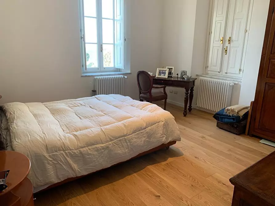 Immagine 9 di Villa in vendita  a Livorno