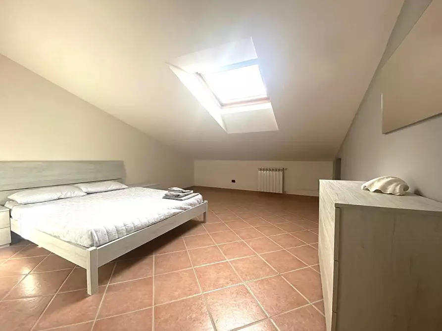 Immagine 7 di Mansarda in vendita  a Montignoso