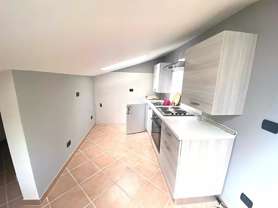 Immagine 3 di Mansarda in vendita  a Montignoso