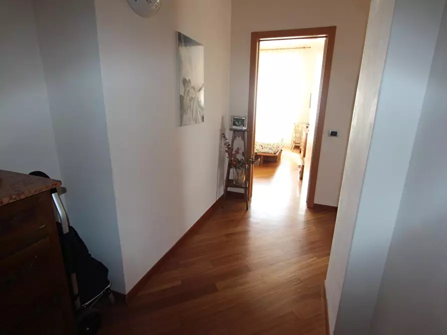 Immagine 13 di Appartamento in vendita  a La Spezia