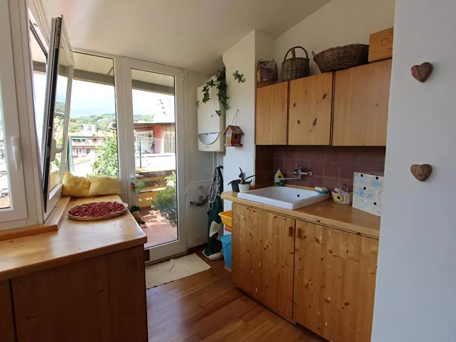 Immagine 11 di Appartamento in vendita  a La Spezia