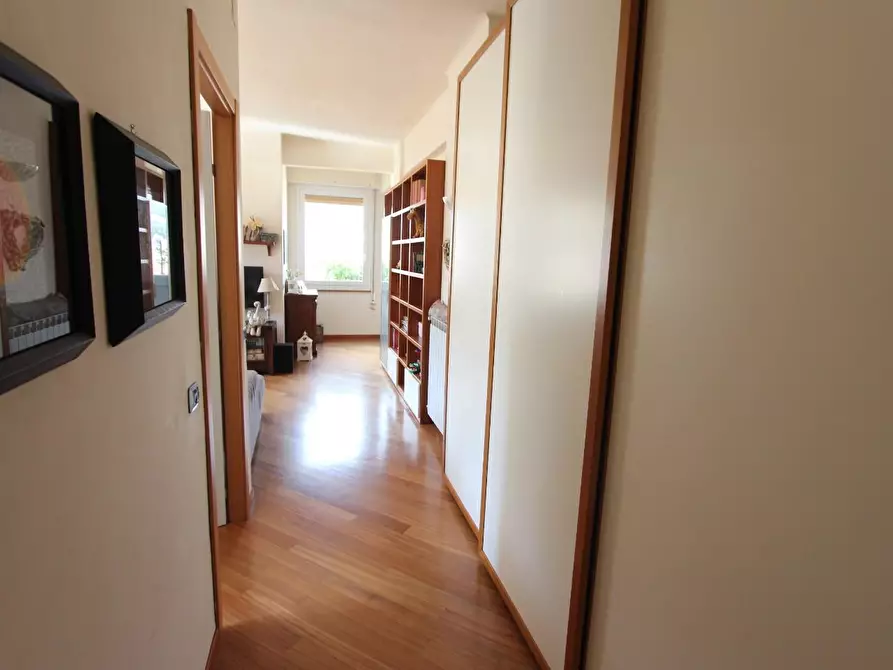 Immagine 52 di Appartamento in vendita  a La Spezia