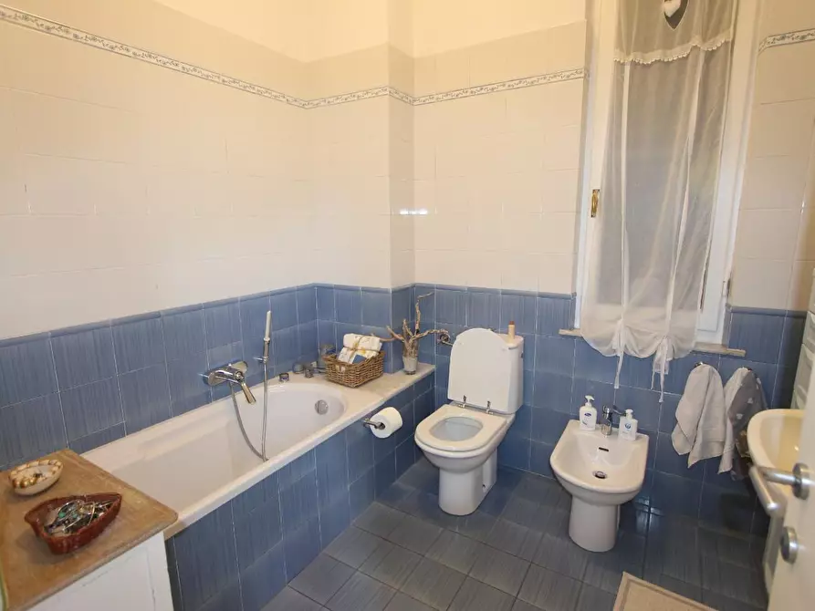 Immagine 30 di Appartamento in vendita  a La Spezia