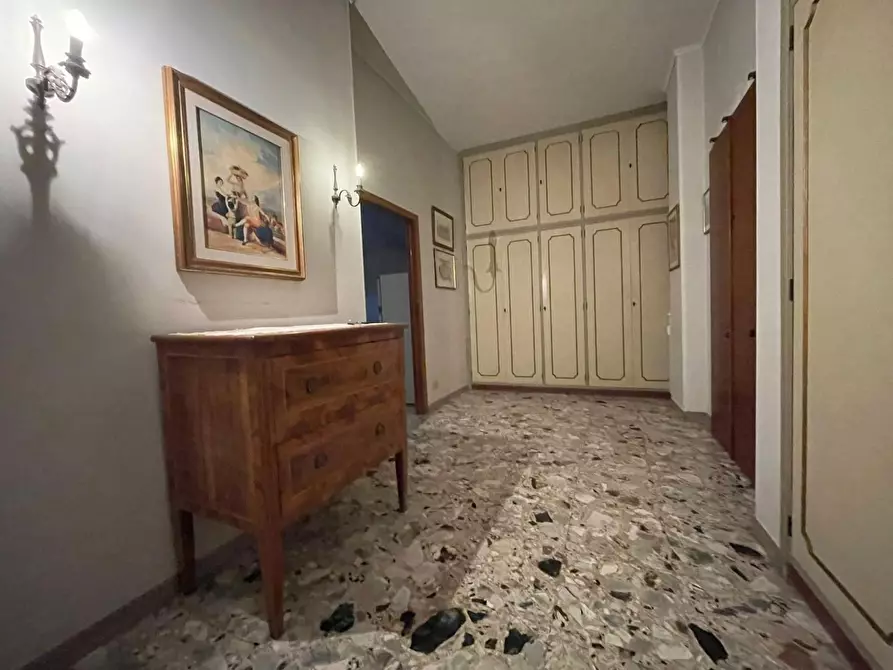 Immagine 7 di Appartamento in vendita  a Siena