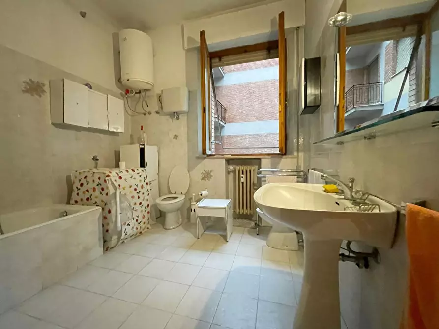 Immagine 18 di Appartamento in vendita  a Siena