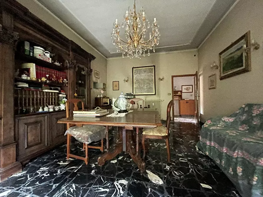 Immagine 14 di Appartamento in vendita  a Siena