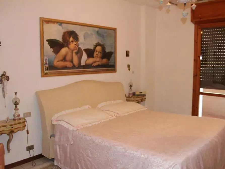 Immagine 3 di Appartamento in vendita  a Carrara