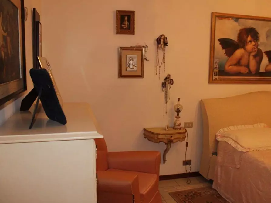 Immagine 4 di Appartamento in vendita  a Carrara