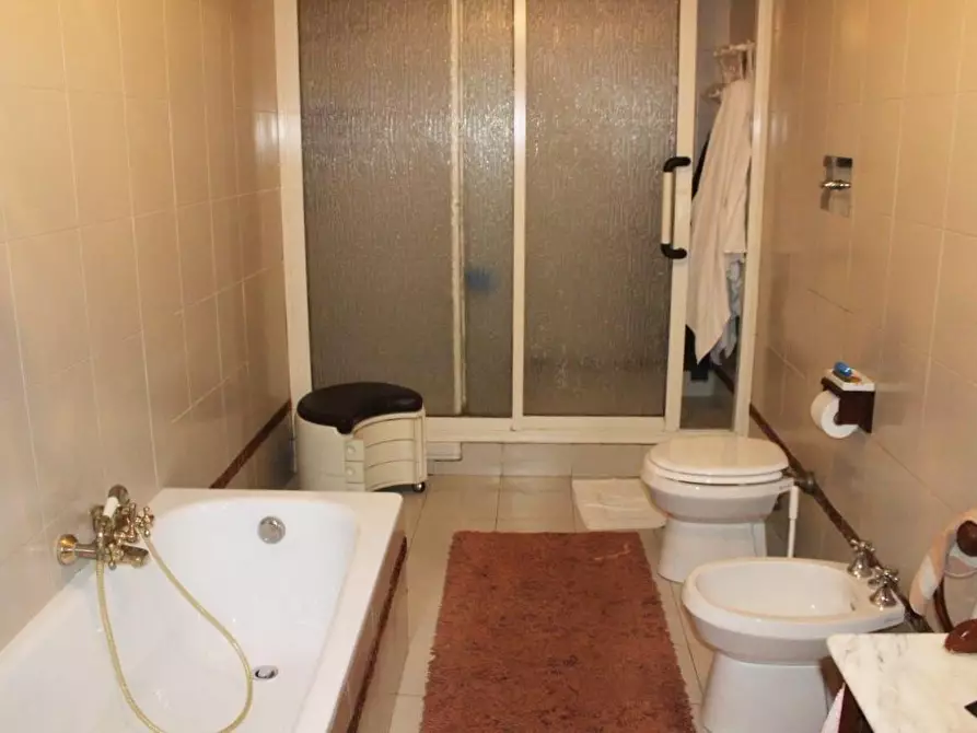 Immagine 8 di Appartamento in vendita  a Carrara