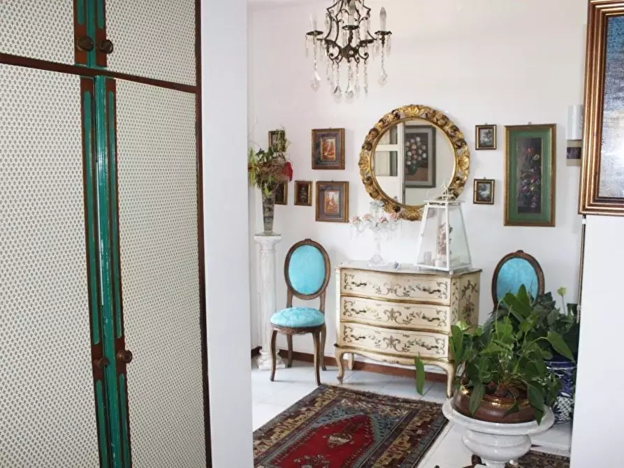 Immagine 20 di Appartamento in vendita  a Carrara