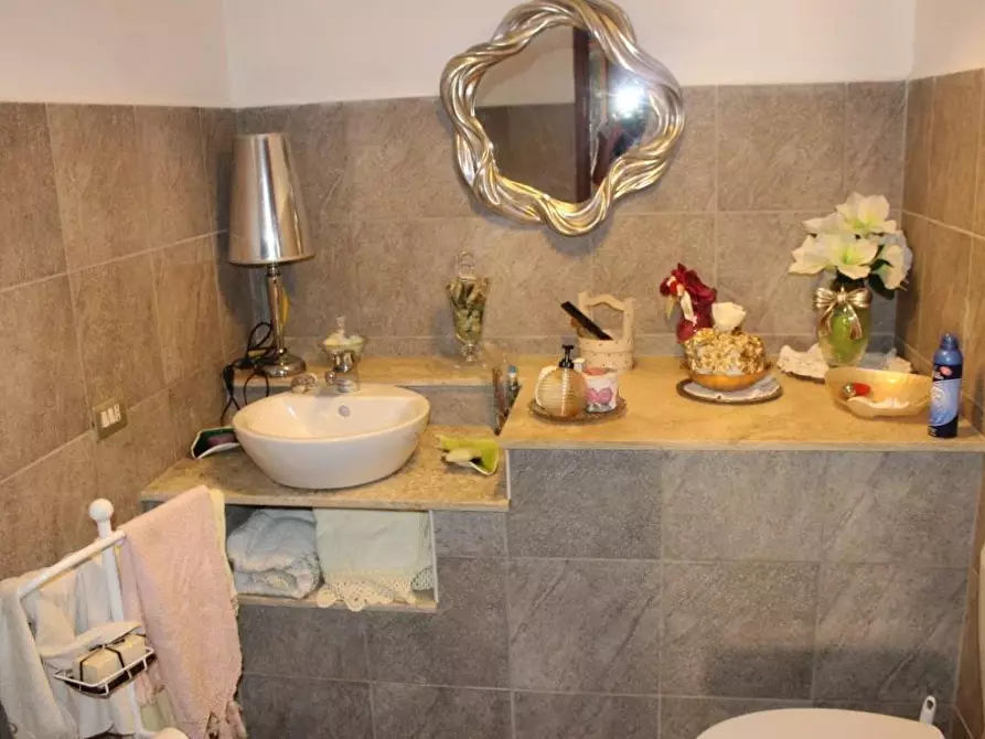 Immagine 28 di Appartamento in vendita  a Carrara