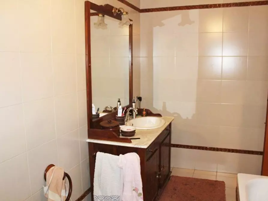 Immagine 9 di Appartamento in vendita  a Carrara