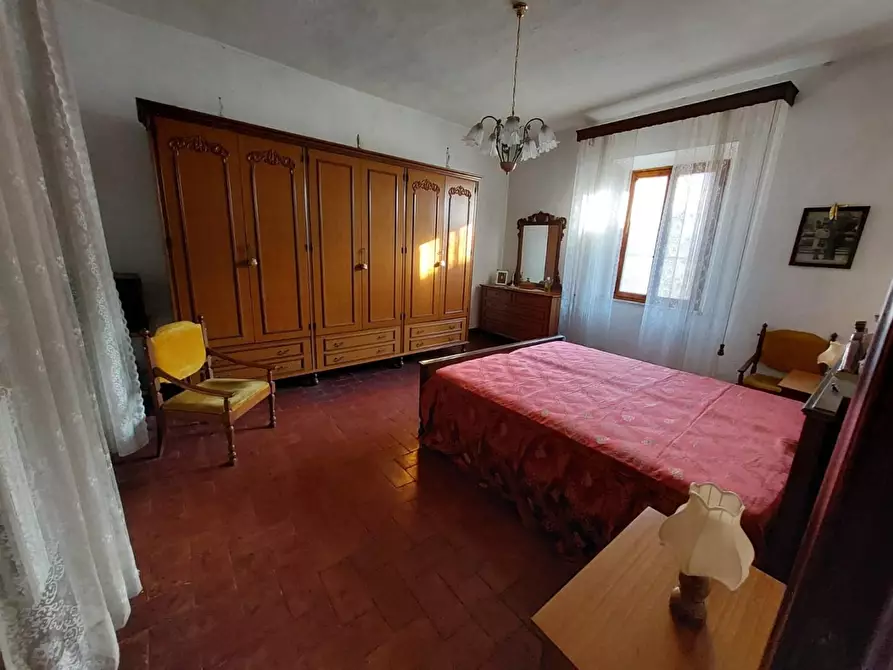 Immagine 13 di Casa indipendente in vendita  a Buti