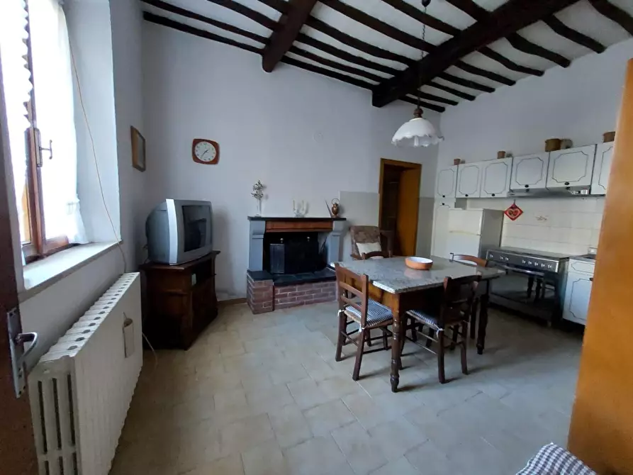 Immagine 2 di Casa indipendente in vendita  a Buti