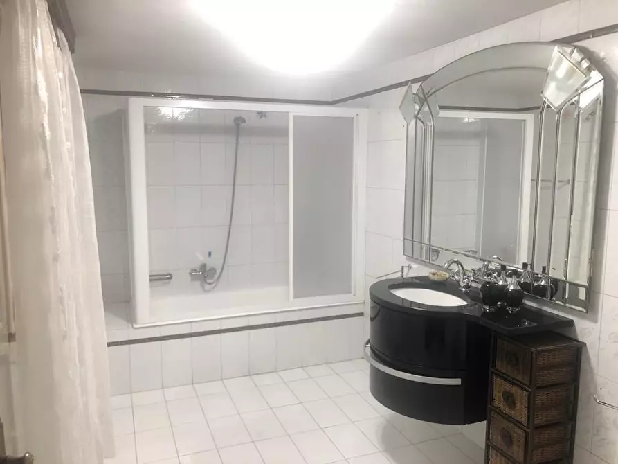 Immagine 11 di Casa semindipendente in vendita  a Forte Dei Marmi