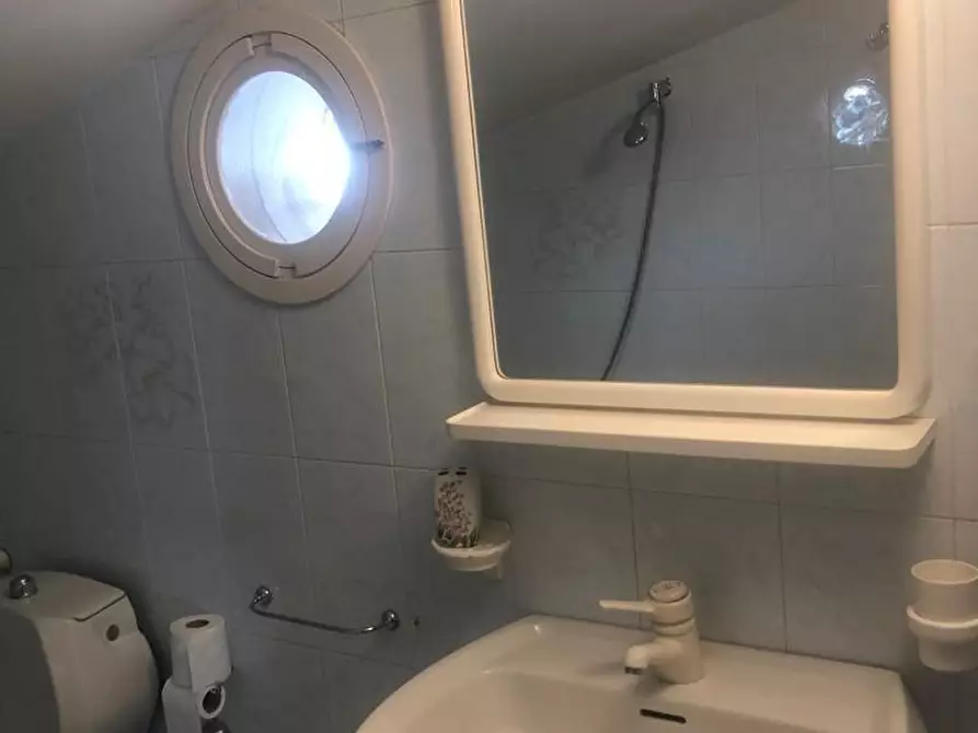 Immagine 40 di Casa semindipendente in affitto  a Forte Dei Marmi