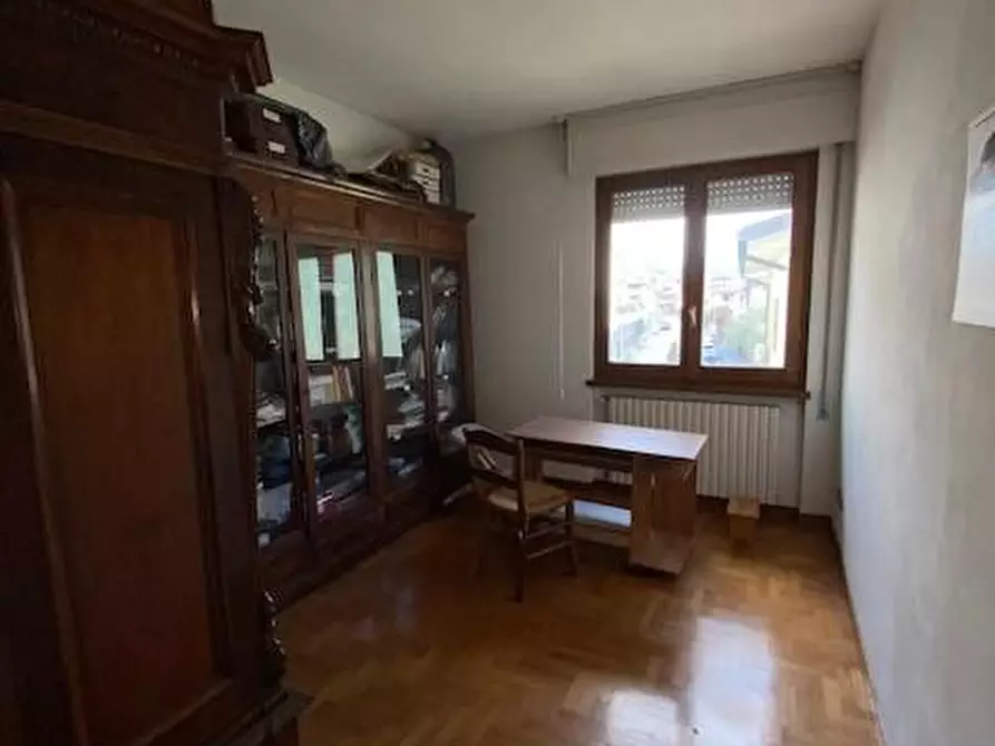 Immagine 12 di Villa in vendita  a Massa E Cozzile