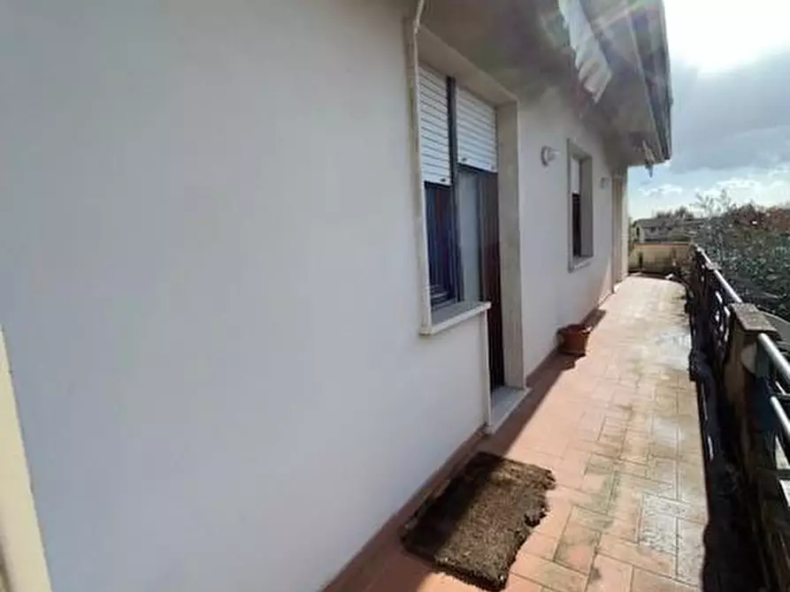 Immagine 20 di Villa in vendita  a Massa E Cozzile