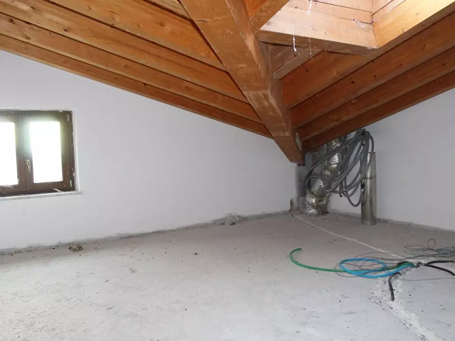 Immagine 5 di Villetta a schiera in vendita  a Carrara