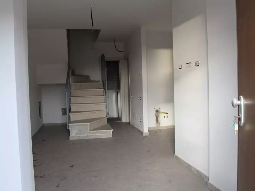 Immagine 10 di Villetta a schiera in vendita  a Carrara