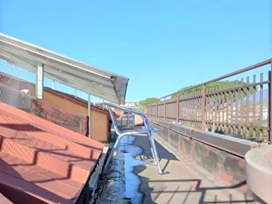 Immagine 2 di Mansarda in vendita  a Massa