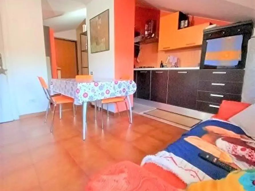 Immagine 10 di Mansarda in vendita  a Massa